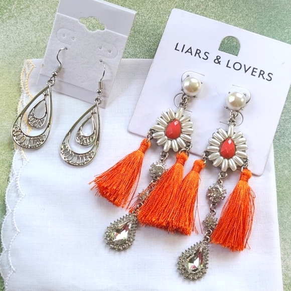 💥4/$20 LIARS & LOVERS Tassel Rhinestone Faux Pearl Earrings Plus Bonus Dangles - Picture 11 of 11